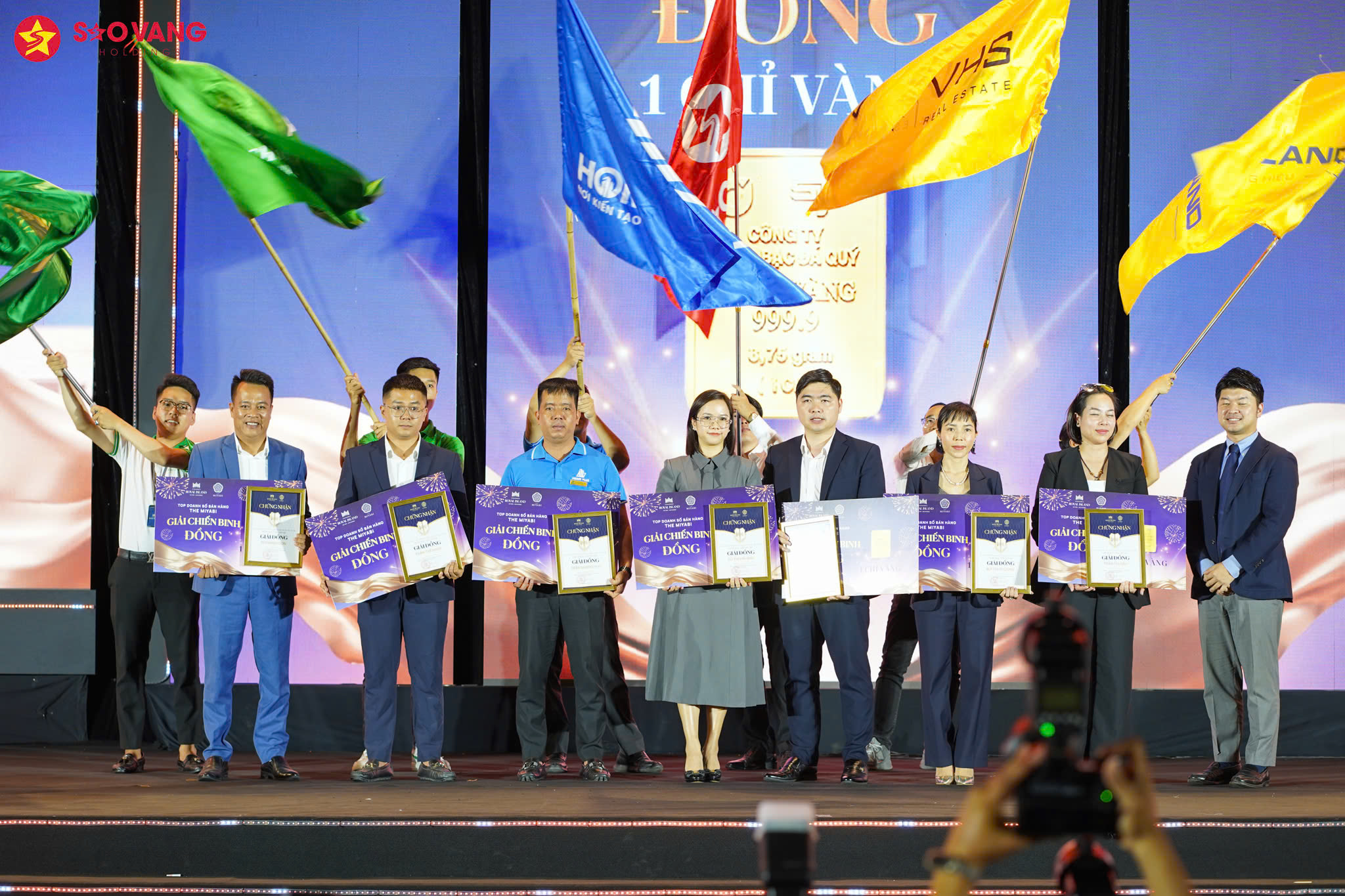 z5984755443081_5bd6cf1f3aa5473ac45d5c4caa0b091f